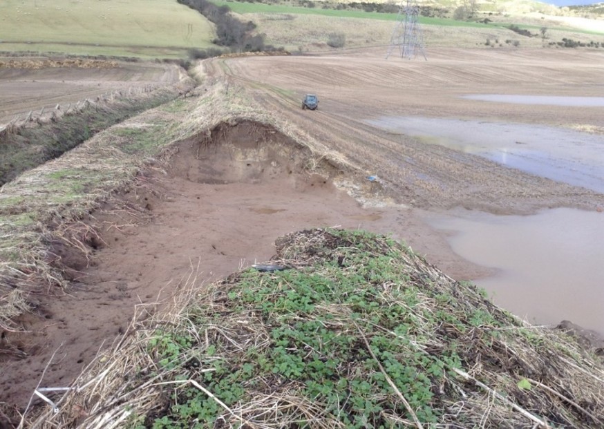 An eligible damaged floodbank An eligible damaged floodbank
